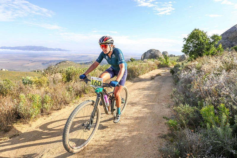 Matt Beers and Candice Lill win 2023 SA XCM Titles at Bike Fest Paarl