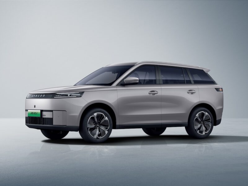 OMODA & JAECOO expand J5 range with hybrid and electric models
