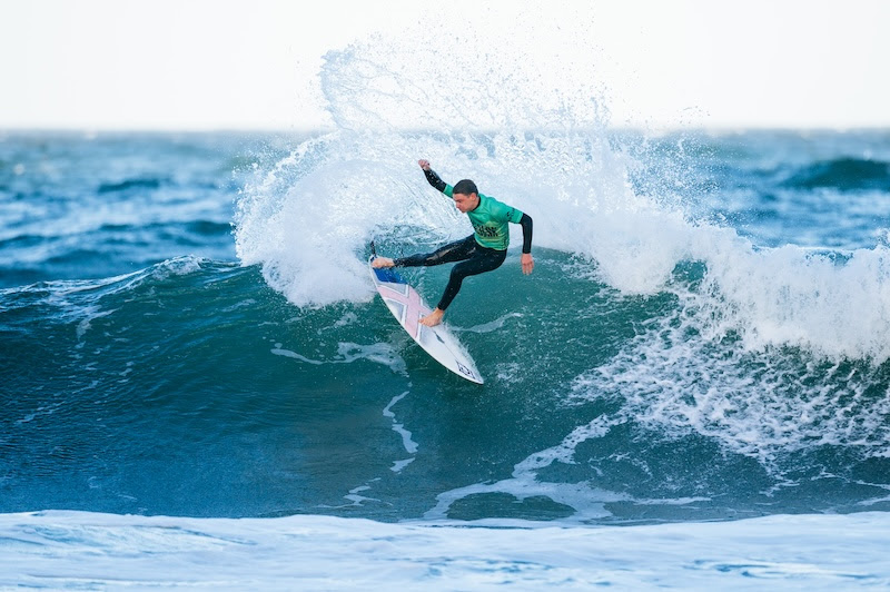 Pumping Surf At Victoria Bay