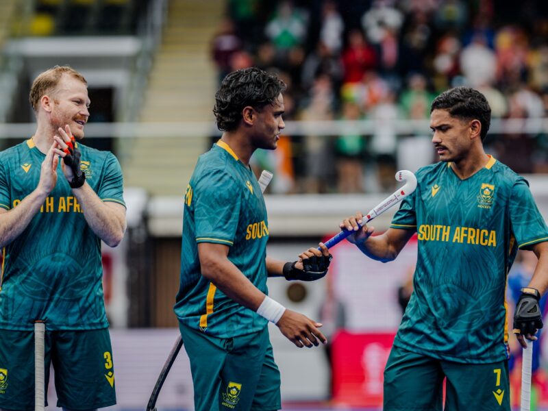 Late Irish surge denies South Africa